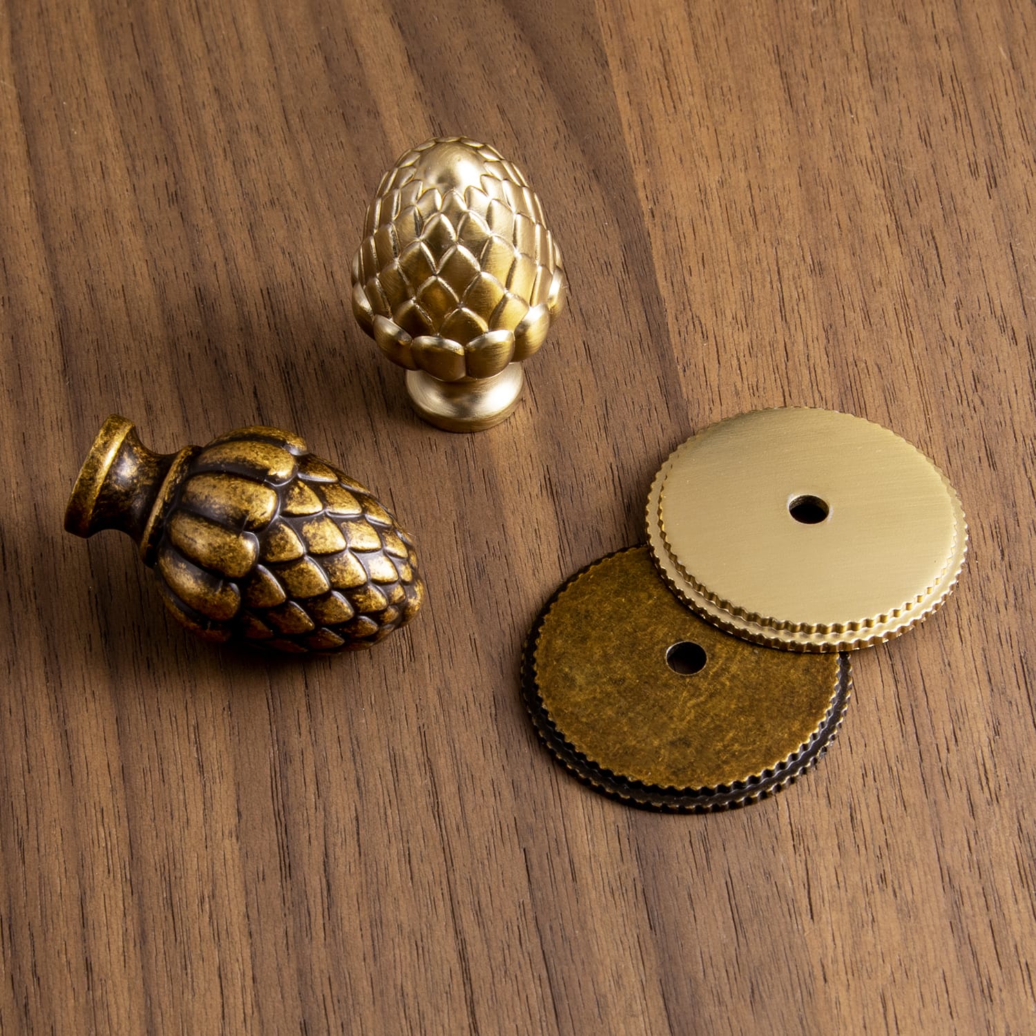 Goo-Ki Pinecone-Shaped Cabinet Knobs Premium Zinc Alloy Decorative Drawer Knobs with Multiple Styles of Round Backplates
