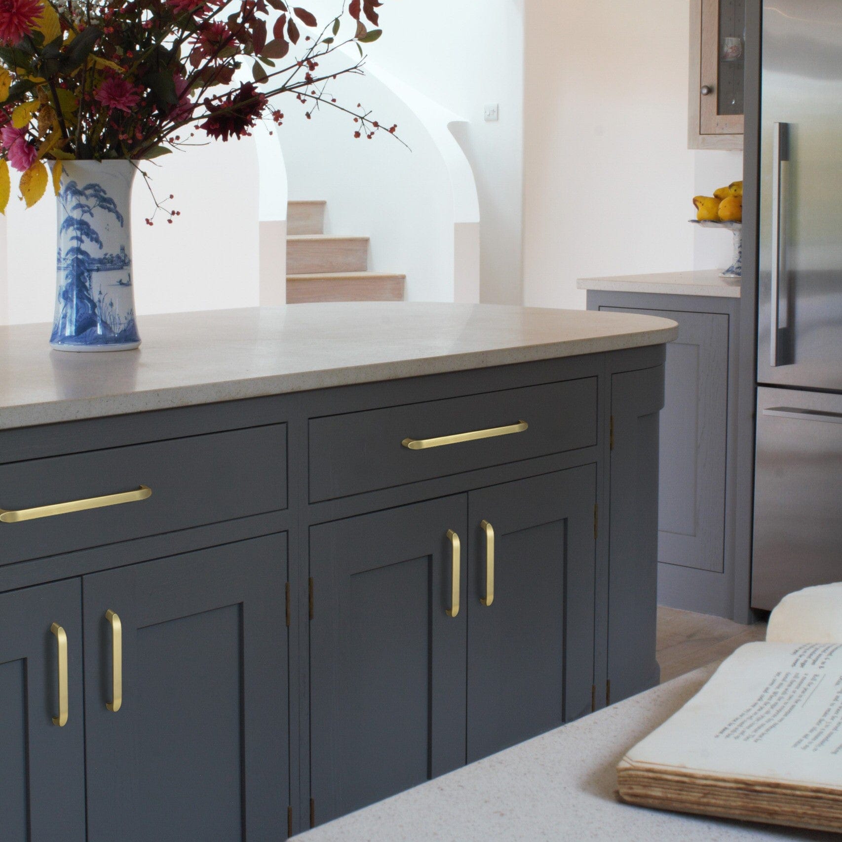 Goo-Ki Retro Brass Cabinet Handles Timeless Drawer Pulls for Classic Furniture Revival