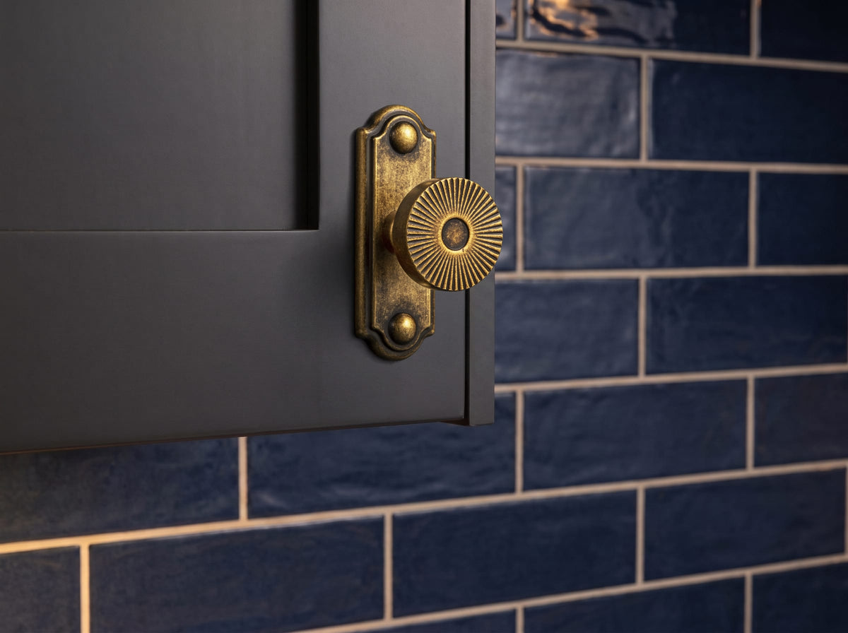 Goo-Ki Retro Radiating Pattern Cabinet Knob with Ornate Backplate, Solid Zinc Alloy Drawer Knob for Classic Cabinet Renovation
