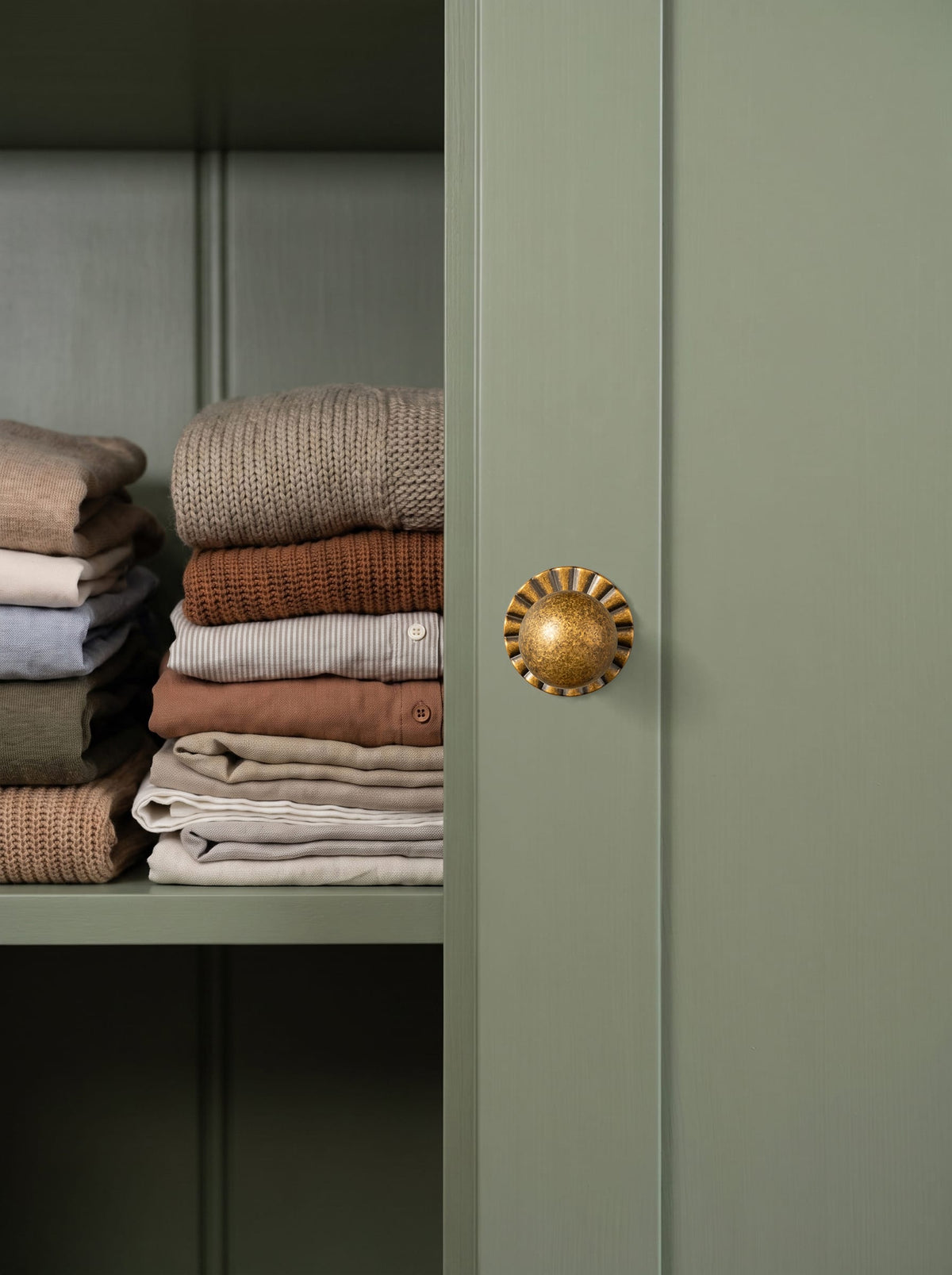 Goo-Ki Round Ball Cabinet Knobs, Solid Zinc Alloy Drawer Knobs with Multiple Optional Backplates for Kitchen Furniture Hardware