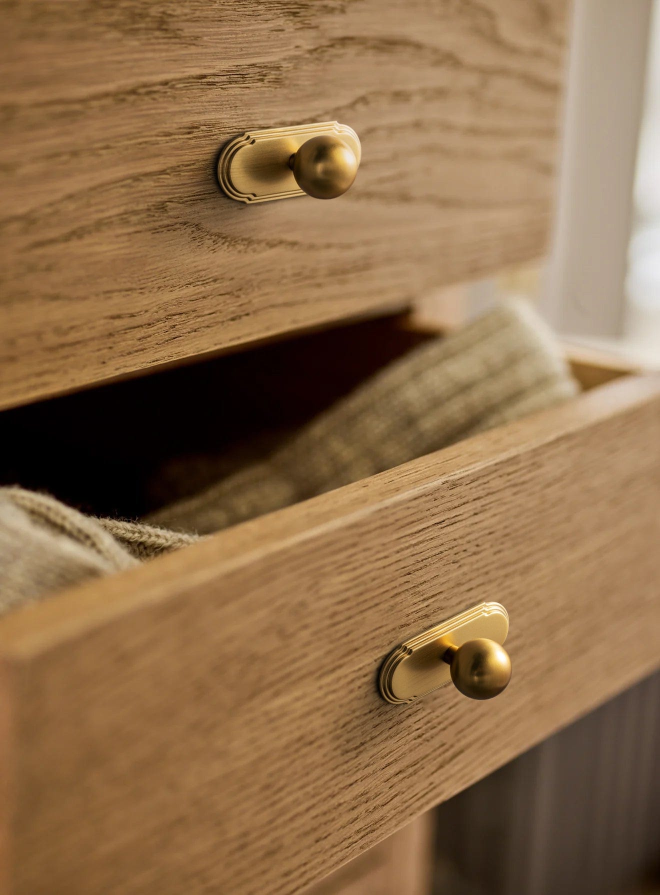 Goo-Ki Round Cabinet Knobs with Back Plate Zinc Alloy Cabinet Handle with Long Back Plate
