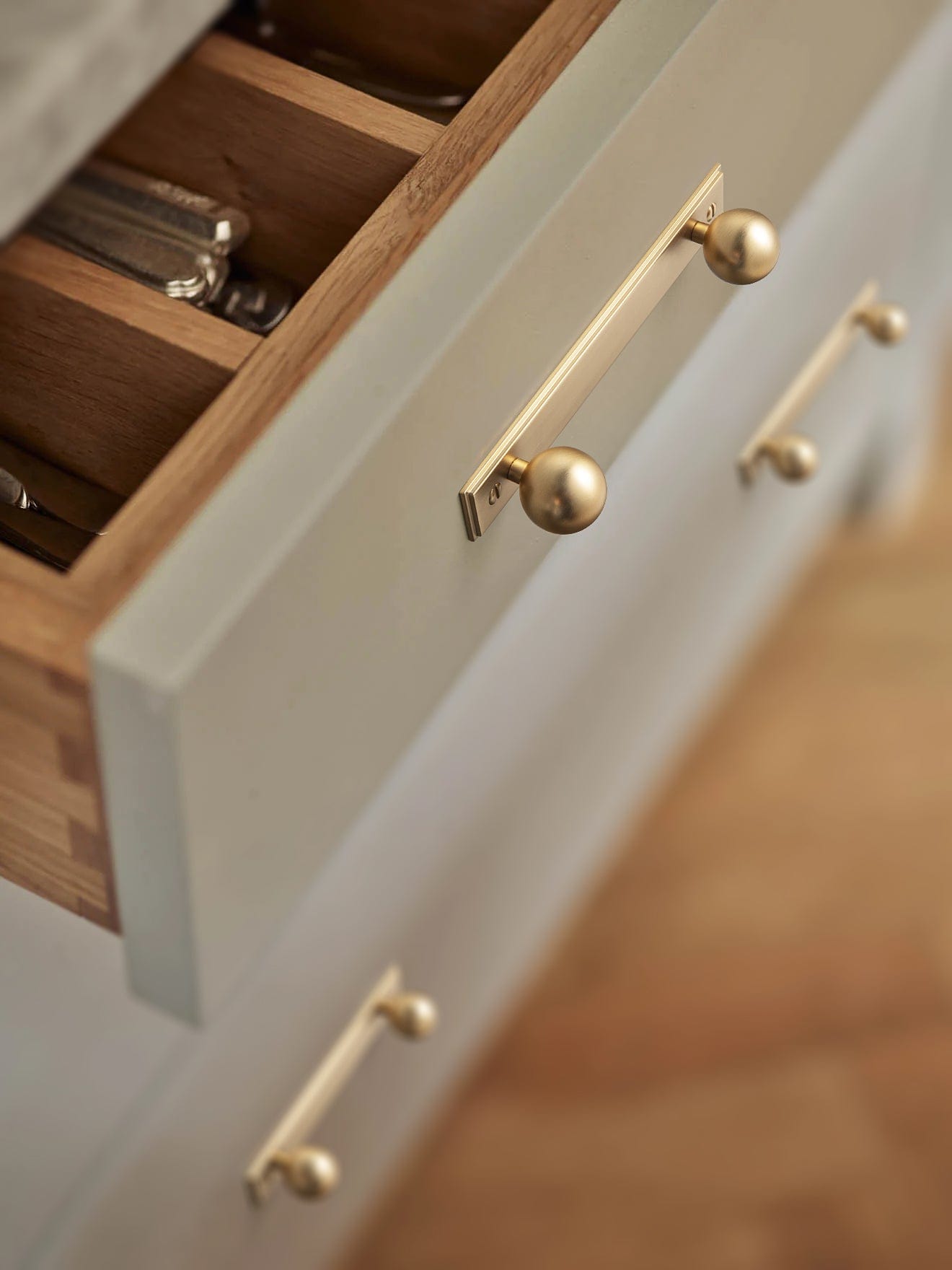 Goo-Ki Round Cabinet Knobs with Back Plate Zinc Alloy Cabinet Handle with Long Back Plate