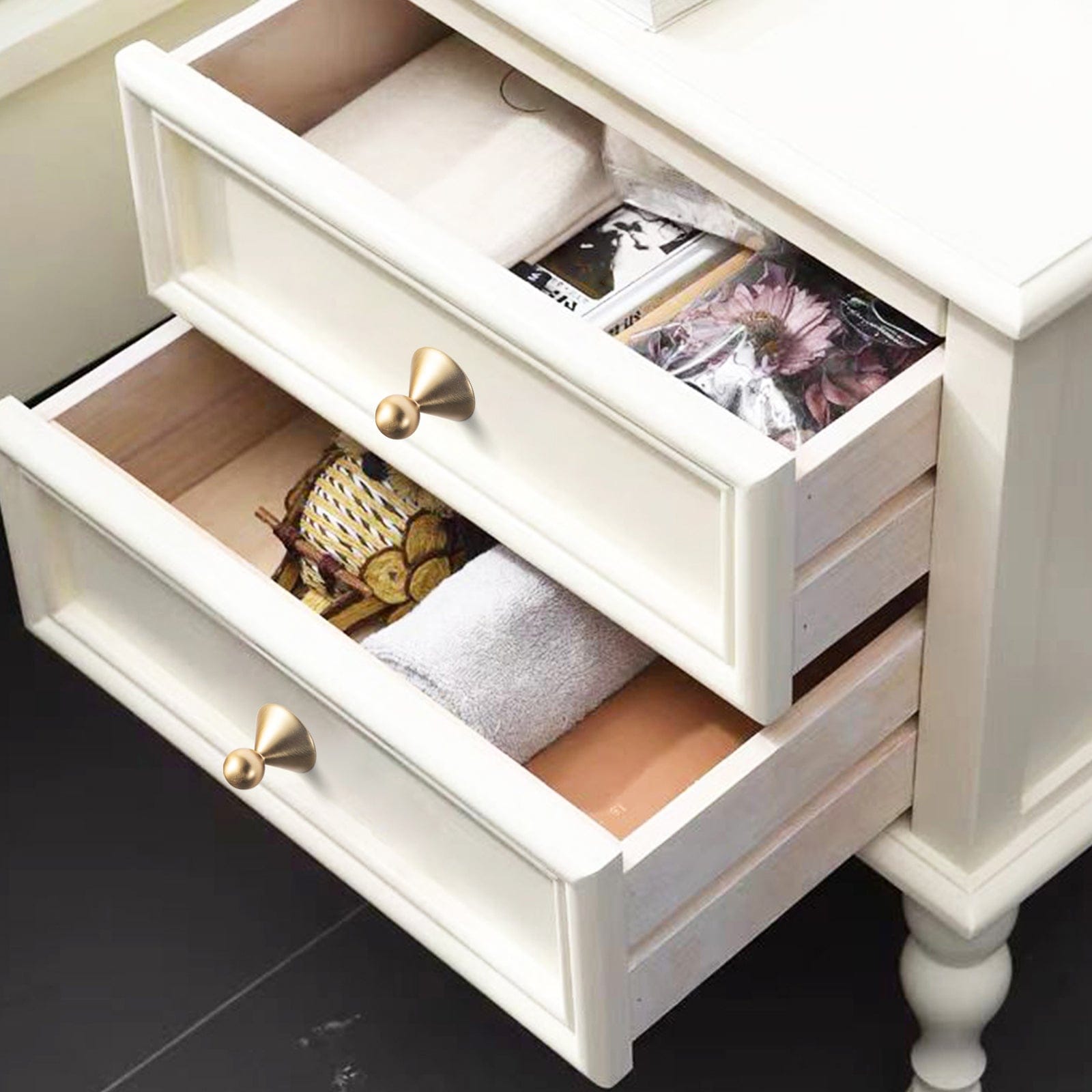 Goo-Ki Statement Zinc Alloy Cabinet Pull – Geometric Ball and Cone Design for Drawer