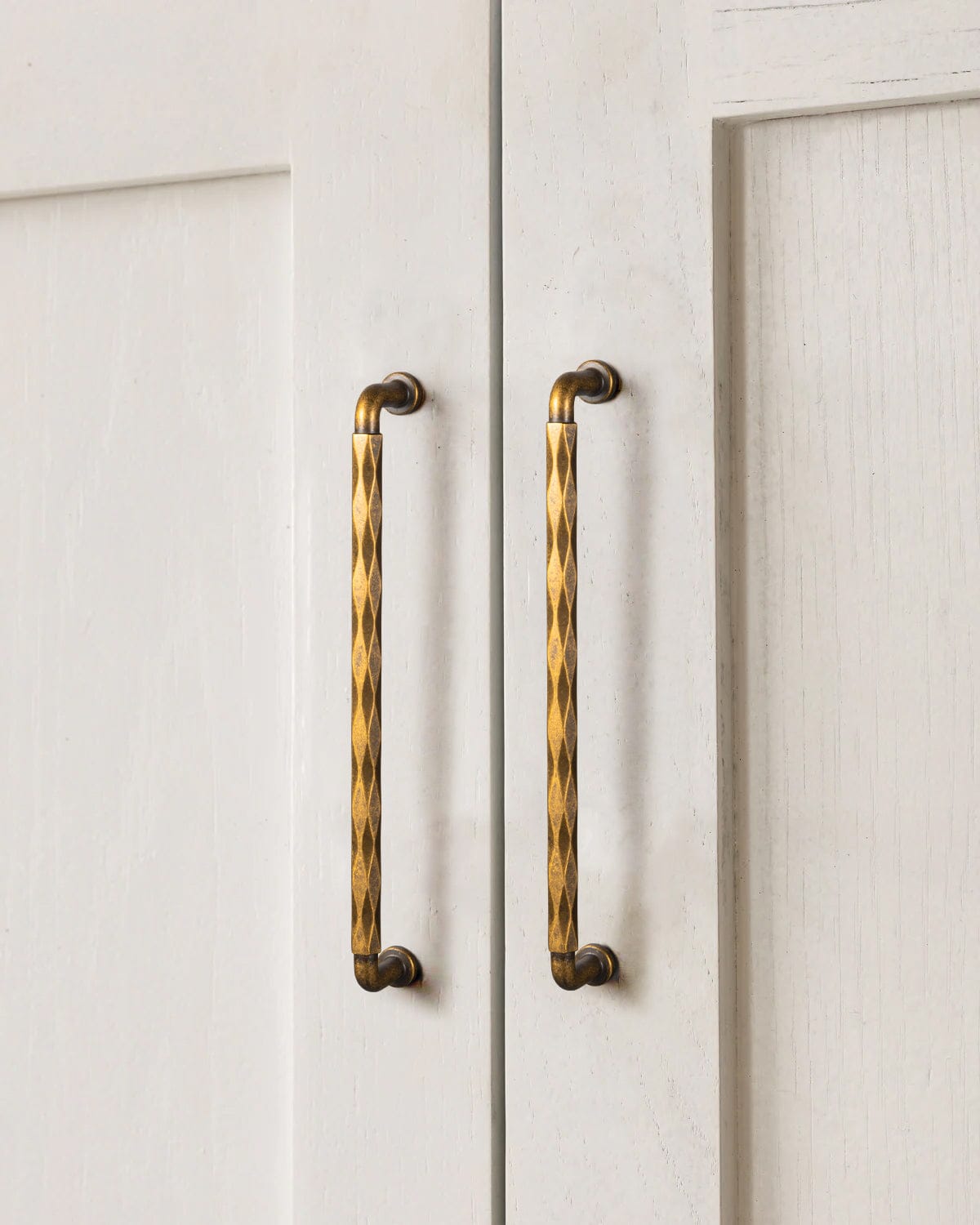 Goo-Ki Twisted Design Decorative Zinc Alloy Cabinet Handles for Kitchen Cabinets
