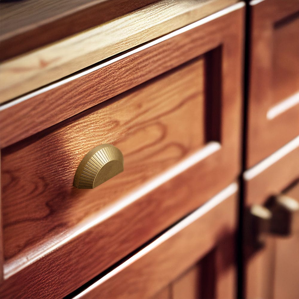 Goo-Ki Vintage Brass Half-moon Cabinet Cup Pulls Unique Grooved Texture for Home Decor