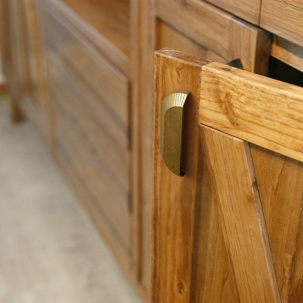 Goo-Ki Vintage Brass Half-moon Cabinet Cup Pulls Unique Grooved Texture for Home Decor