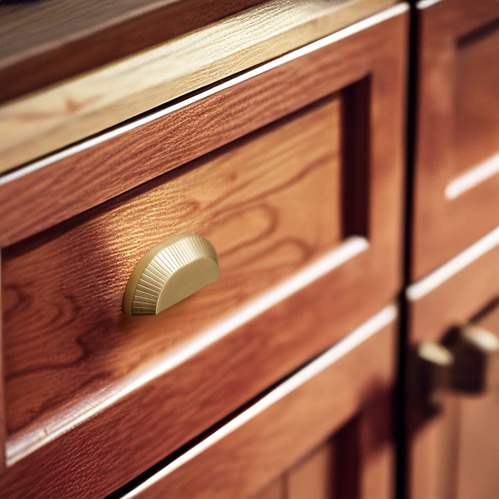Goo-Ki Vintage Brass Half-moon Cabinet Cup Pulls Unique Grooved Texture for Home Decor