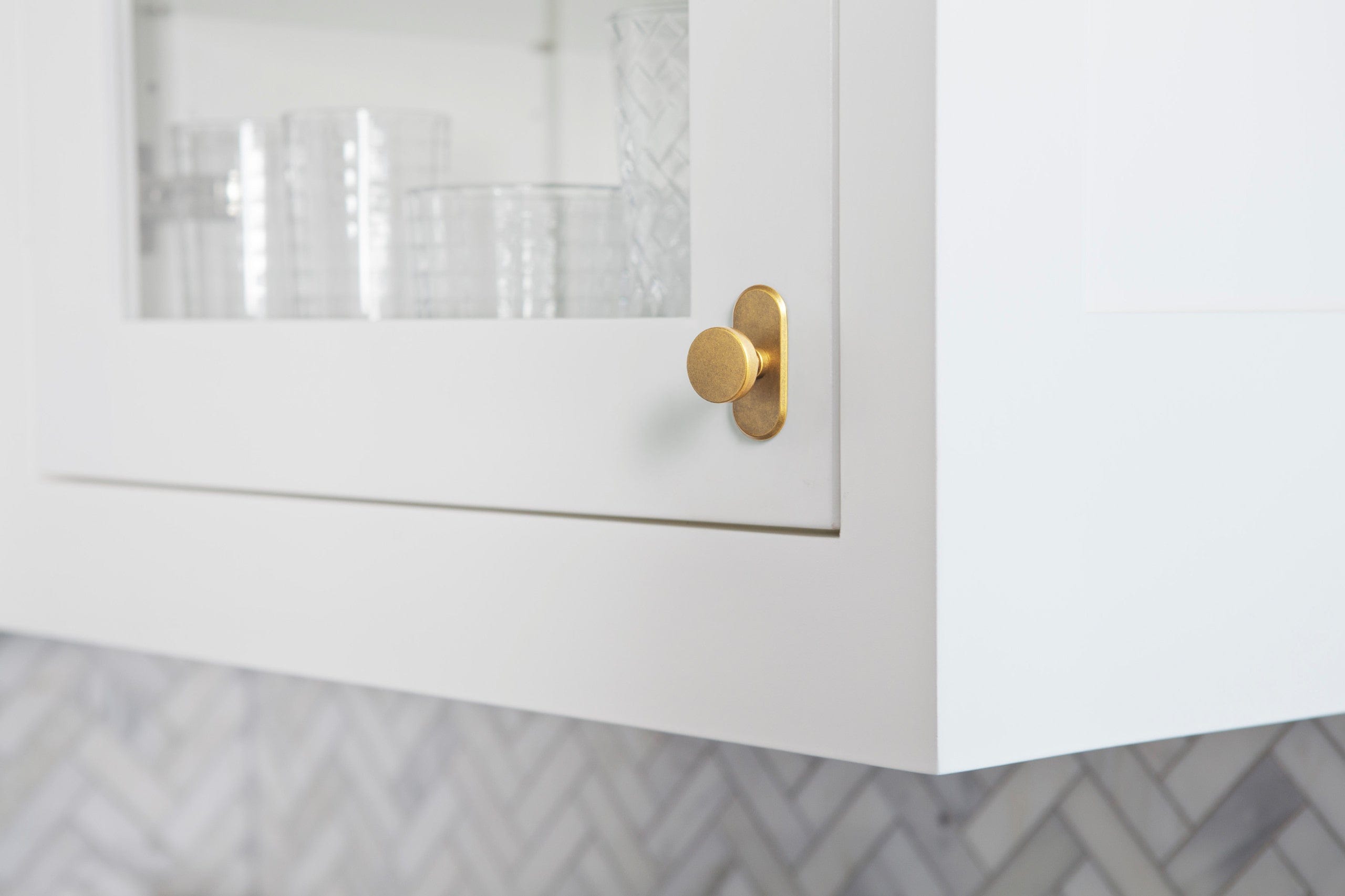 Goo-Ki Vintage Brass Zinc Alloy Cabinet Knob with Back Plate Single Hole Center Kitchen Hardware