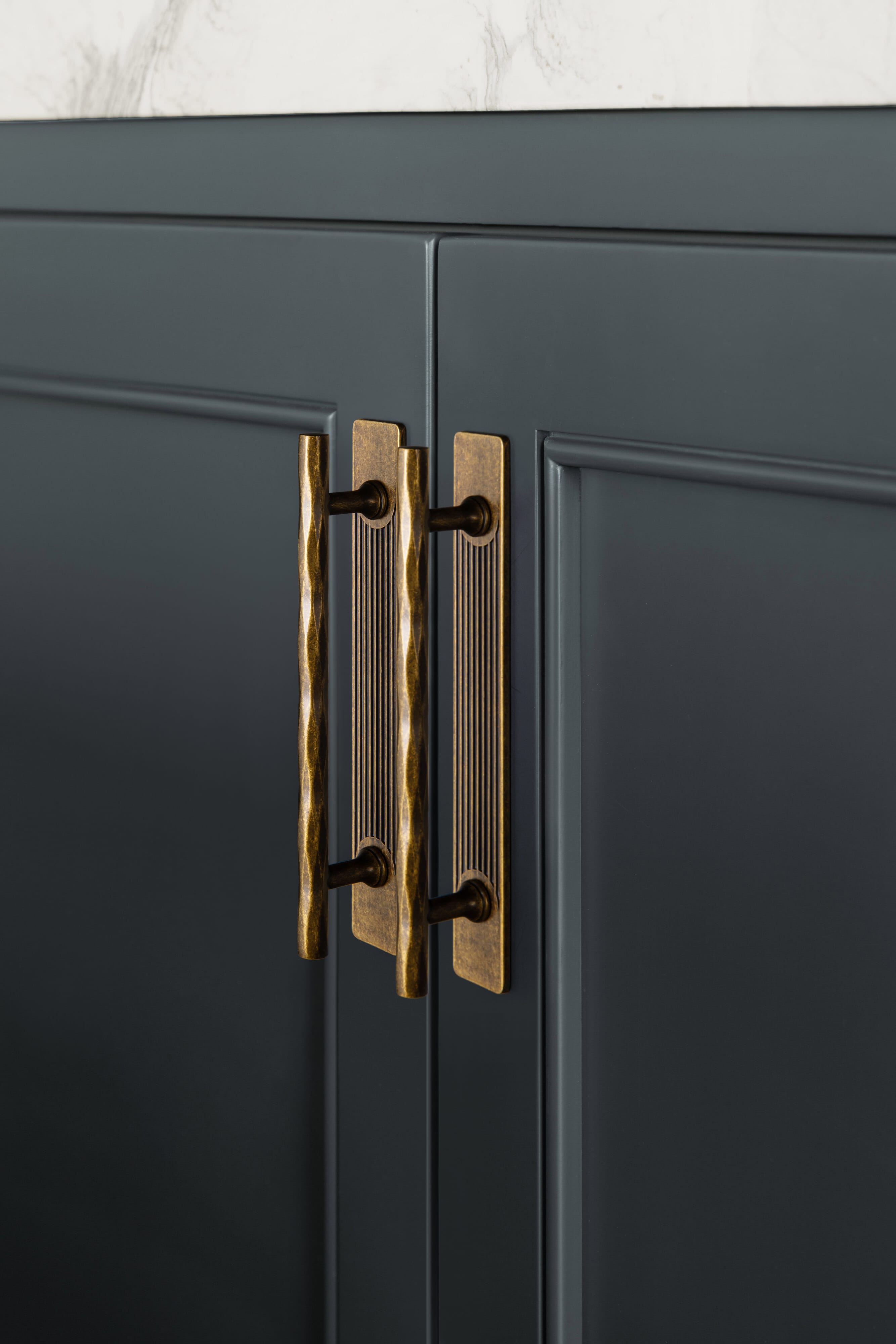 Goo-Ki Vintage Brass Zinc Alloy Twisted Texture Cabinet Pulls - Kitchen Cupboard Dresser Handles