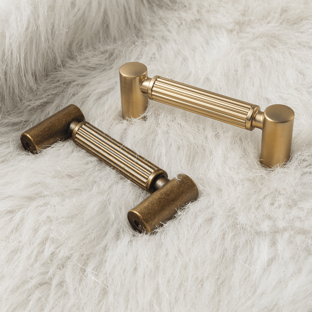 Goo-Ki Vintage Fluted Cabinet Pull Handles, Aluminum Grip Rail with Zinc Alloy End Caps Drawer Bar Pulls for Kitchen Cabinet
