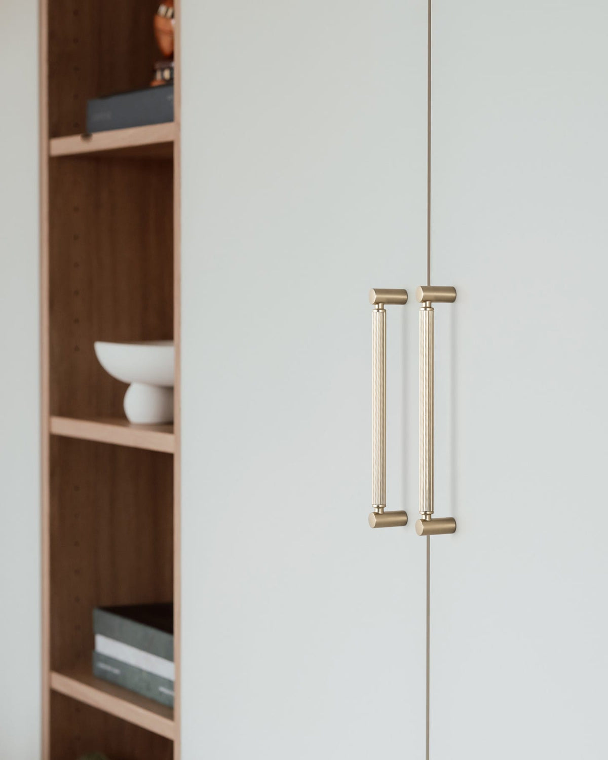 Goo-Ki Vintage Fluted Cabinet Pull Handles, Aluminum Grip Rail with Zinc Alloy End Caps Drawer Bar Pulls for Kitchen Cabinet