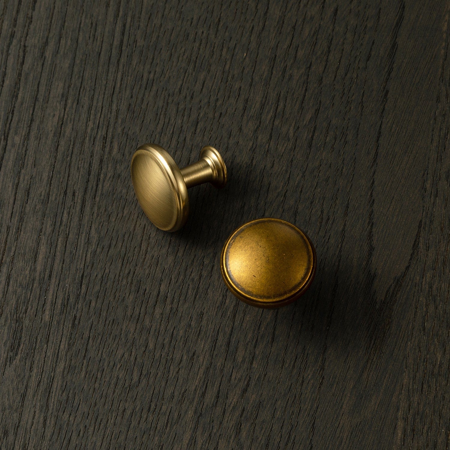 Goo-Ki Vintage Retro Bronze Drawer Knob Kitchen Hardware Single Hole Cabinet Knobs with Back Plate