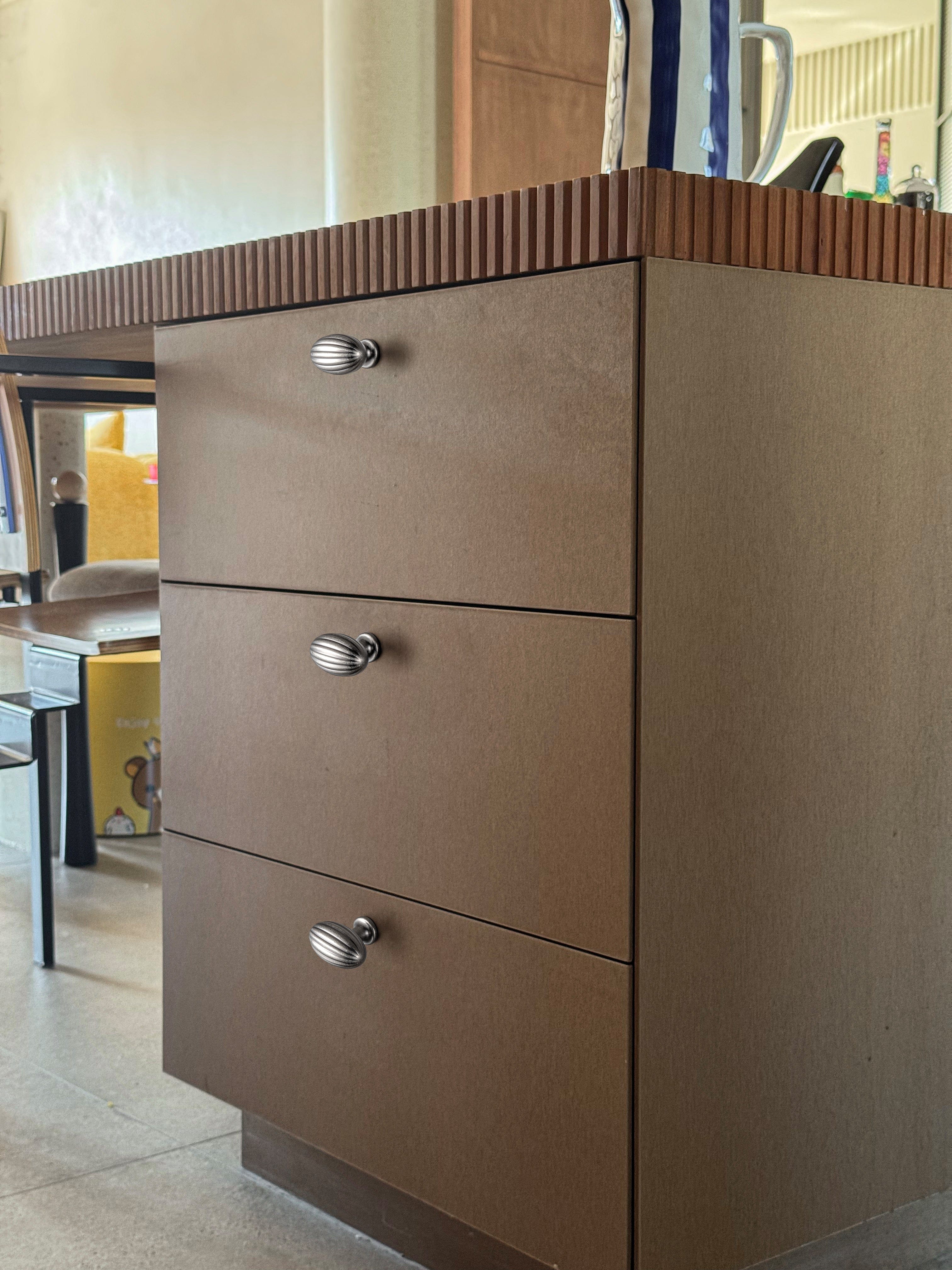 Goo-Ki Vintage Ribbed Oval Zinc Alloy Cabinet Knobs - Sturdy Hardware for Kitchen