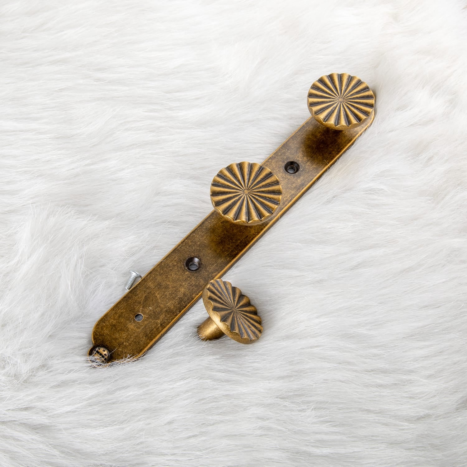Goo-Ki Zinc Alloy Coat Hook Bar with Ornate Radiating Sunburst Knobs, Wall Mounted Robe Hanger for Entryway, Bathroom & Closet