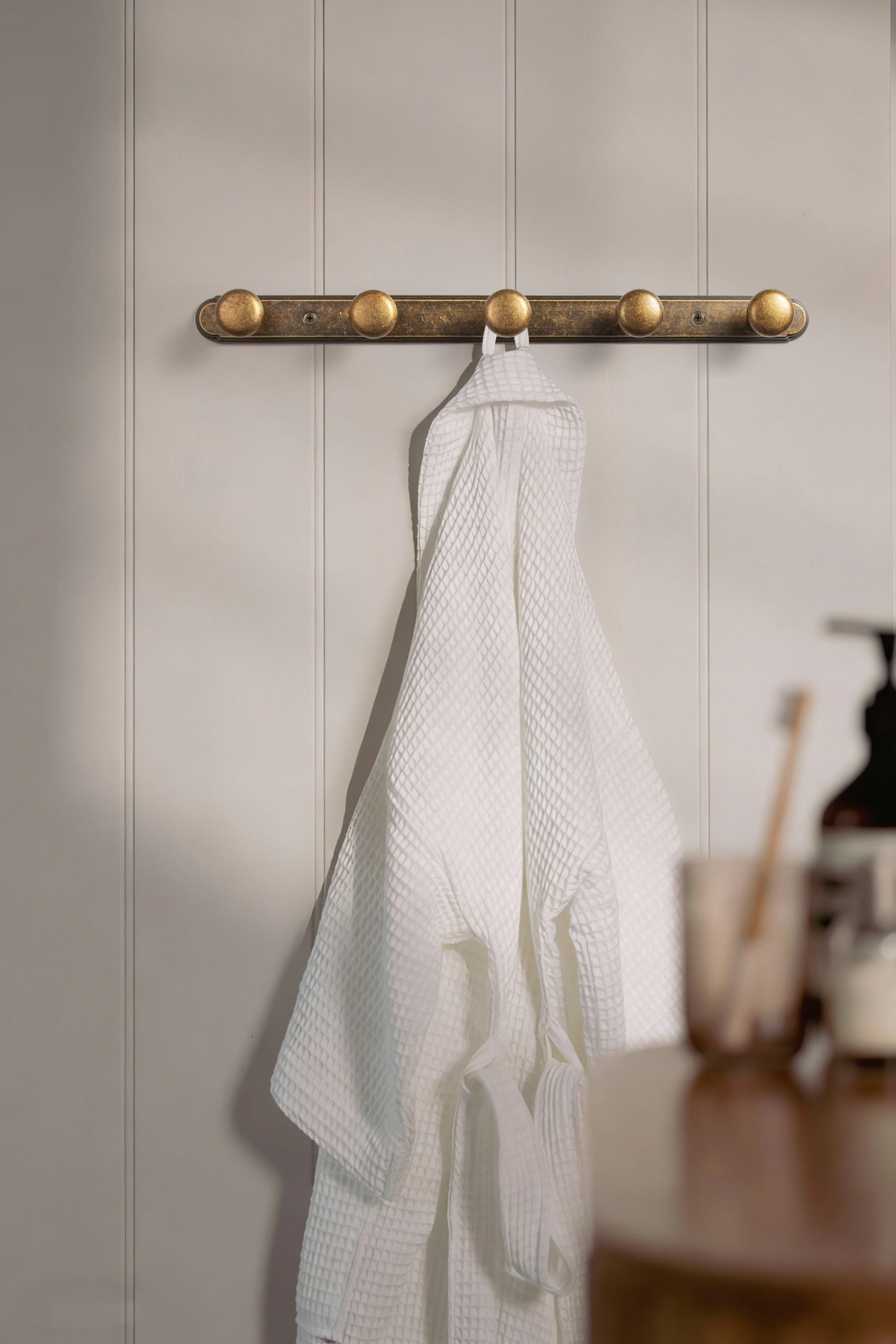 Goo-Ki Zinc Alloy Coat Hook - Retro Decorative Wall Hanger Rail with Round Knobs for Coats, Towels & Home Organization