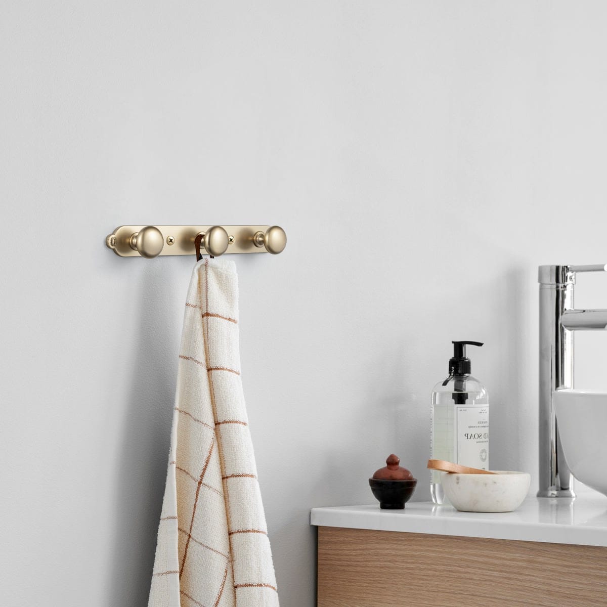 Goo-Ki Zinc Alloy Coat Hook - Retro Decorative Wall Hanger Rail with Round Knobs for Coats, Towels & Home Organization