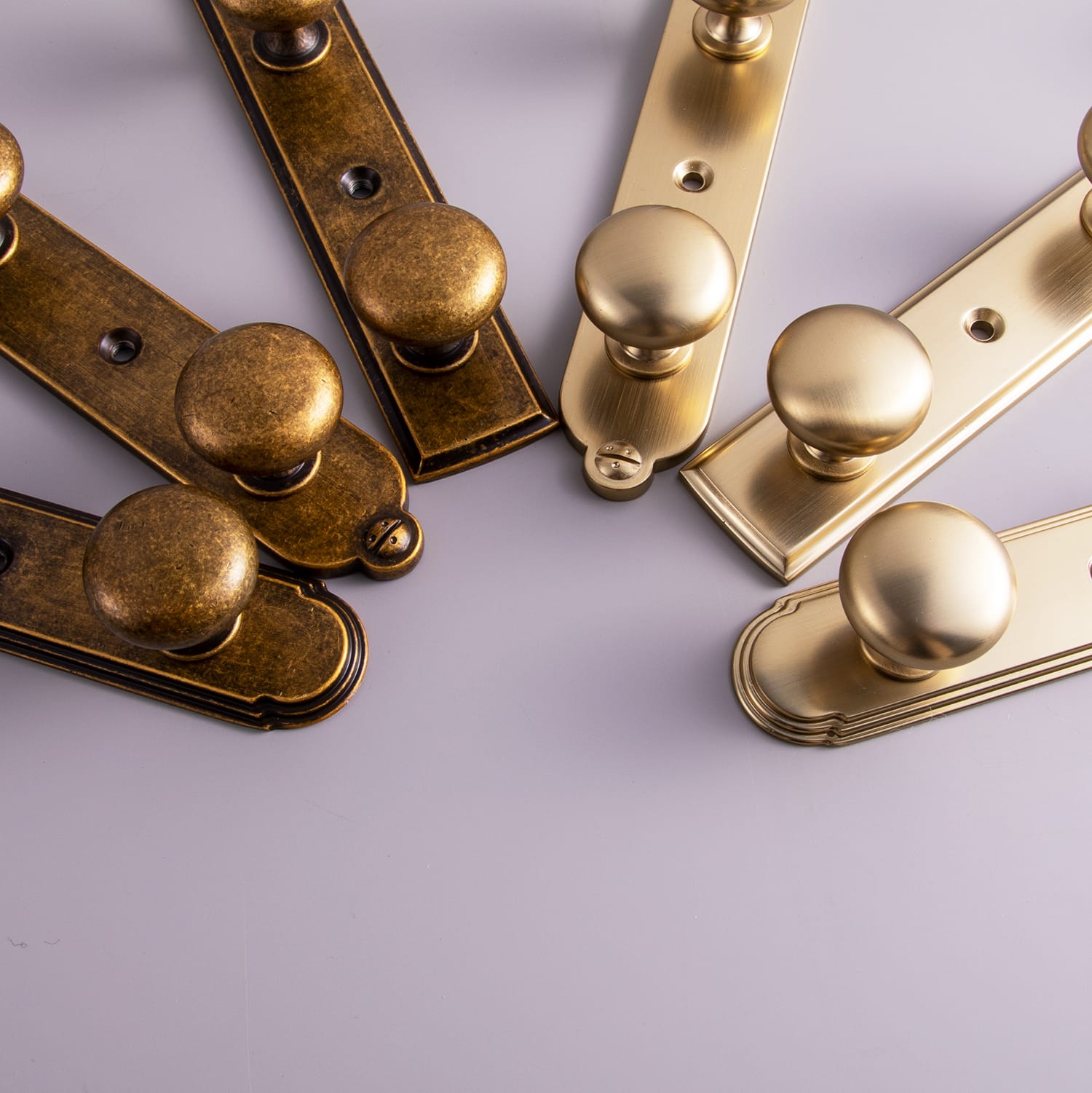 Goo-Ki Zinc Alloy Coat Hook - Retro Decorative Wall Hanger Rail with Round Knobs for Coats, Towels & Home Organization