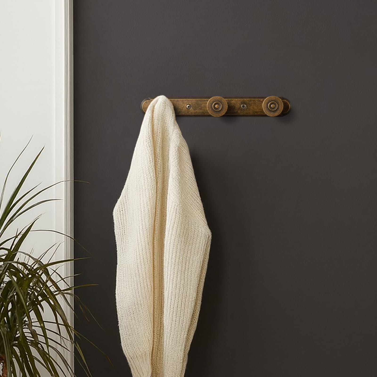 Goo-Ki Zinc Alloy Wall-Mounted Coat Hooks Decorative Multi-Hook Rail with Round Knobs Heavy-Duty Hanger Rail for Entryway, Bathroom & Bedroom