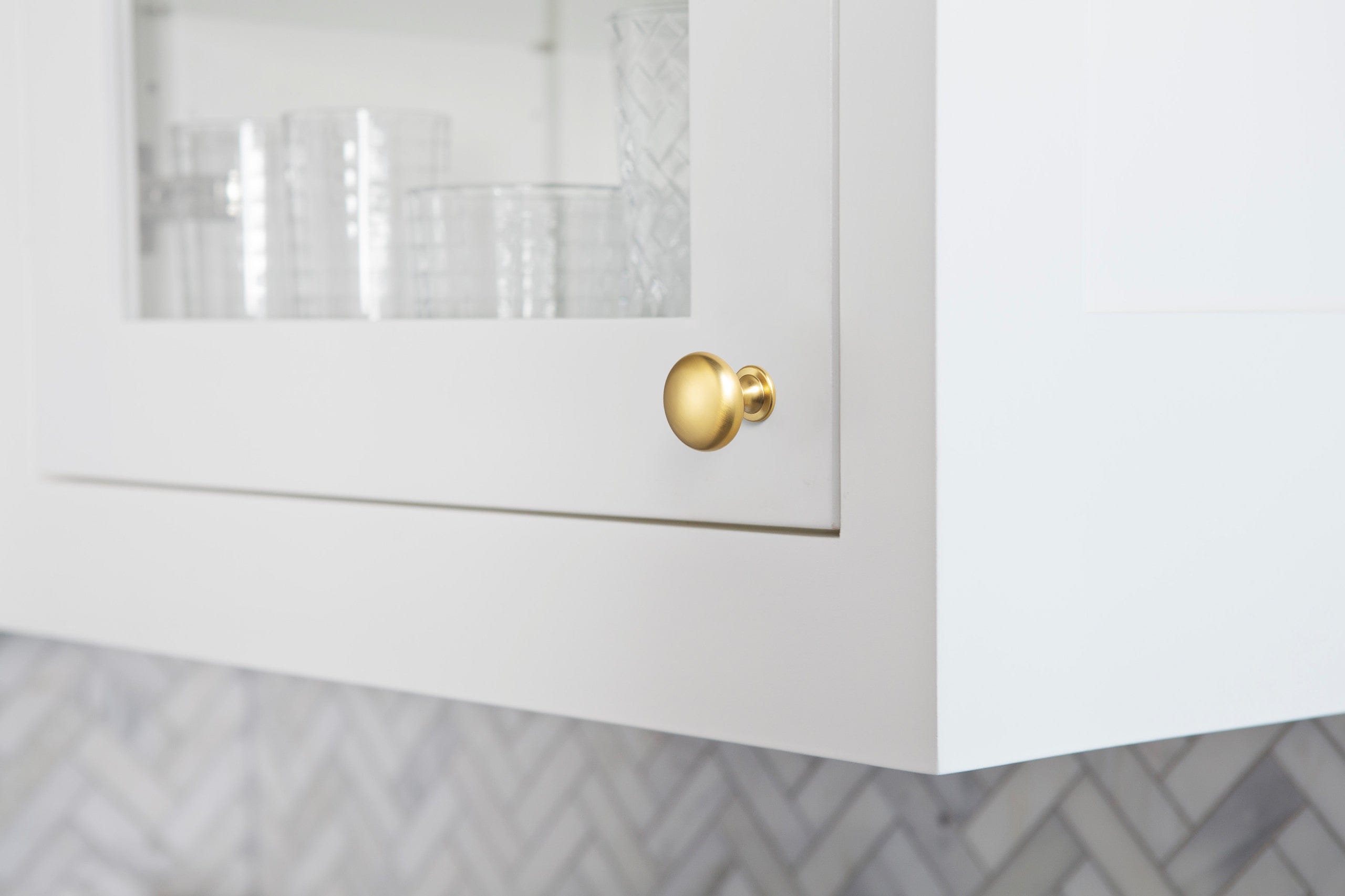 Antique Brass Zinc Alloy Cabinet Knob with Back Plate Single Hole Center Cabinet Hardware for Bedroom Kitchen