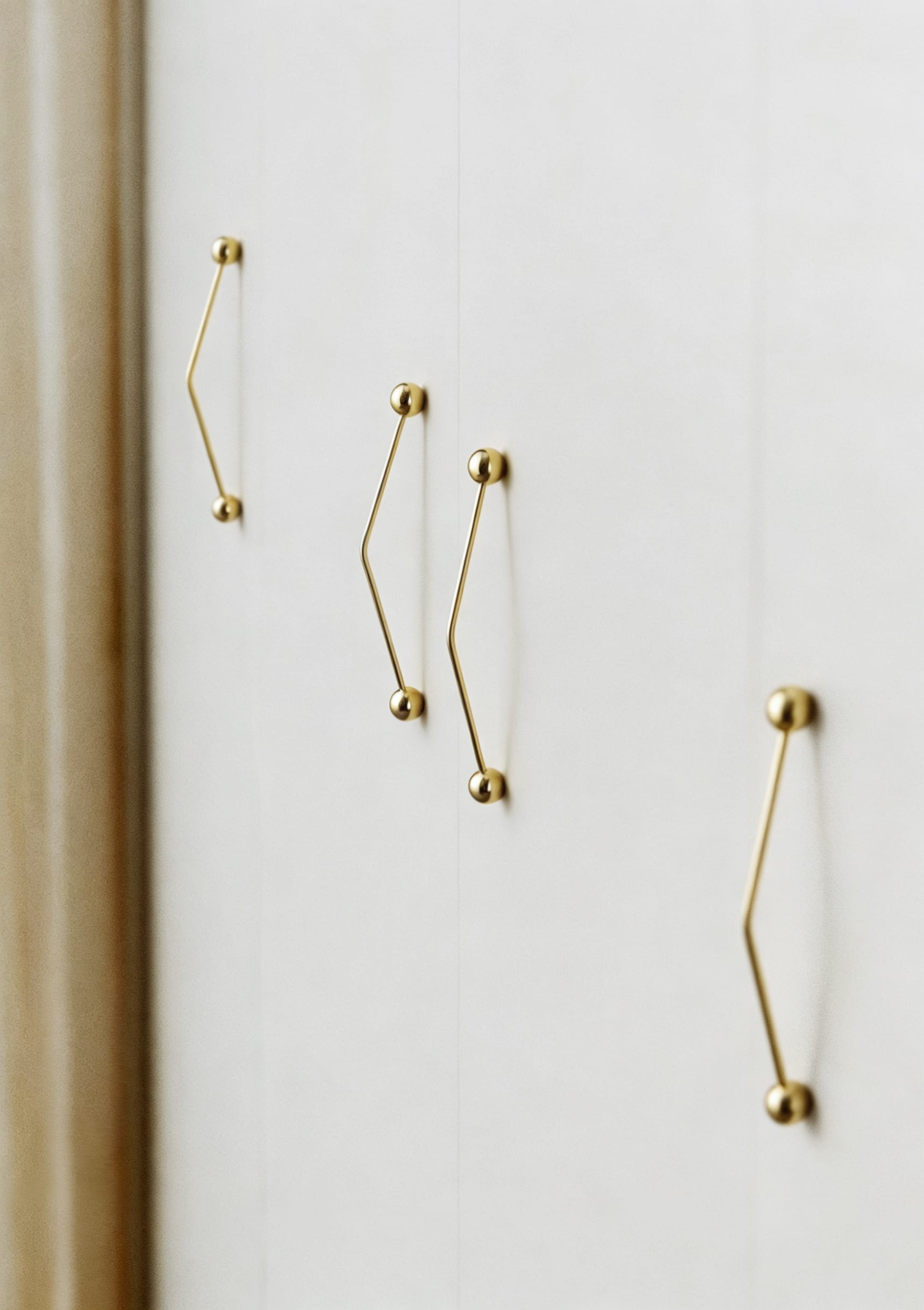TONA Creative Brass Furniture Handle Novelty Cabinet Bar Pulls European Minimalist Handle