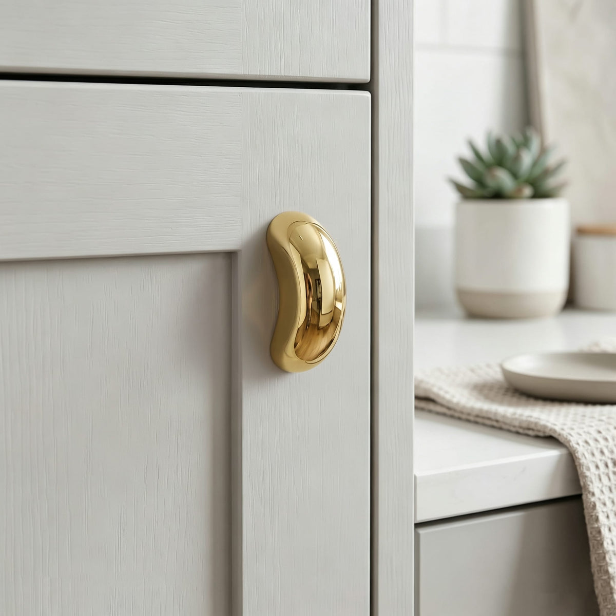 TONA Modern Solid Brass Furniture Handle Nordic Minimalist Style Drawer Handle Glossy Silver Kitchen Handle